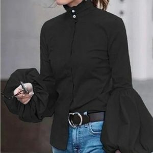 Puff sleeves blouse size S.